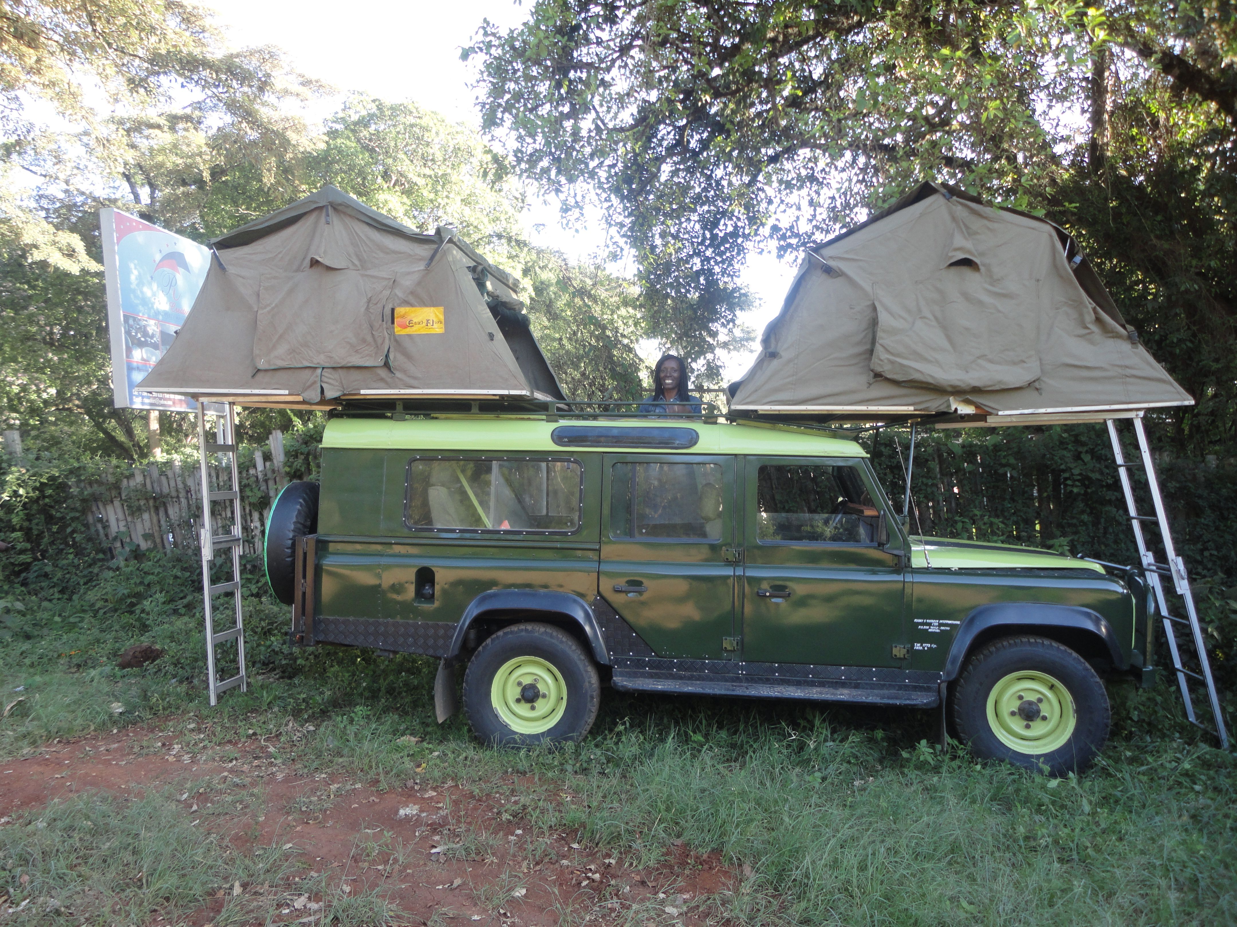 Land Rover with 2 Rooftents